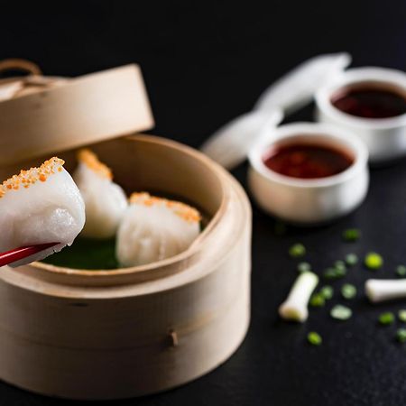 The Leela Palace Chennai Ngoại thất bức ảnh Dim sum